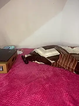 mia  fernandez online show from March 8, 2026, 12:52 am