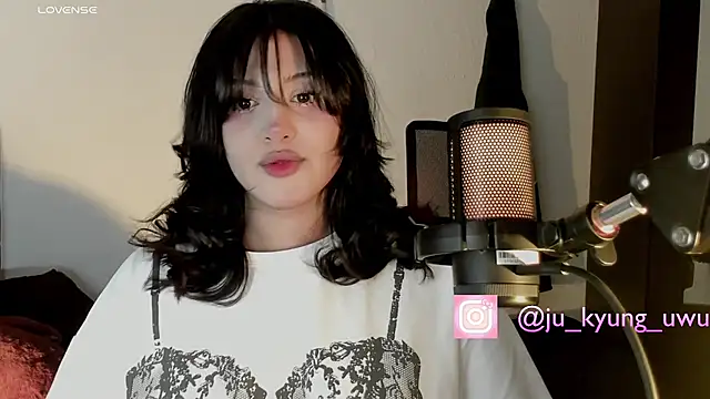 Ju Kyung online show from March 11, 2025, 7:04 am