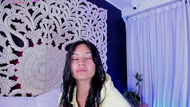 Mindy sweety online show from April 14, 2026, 12:33 pm