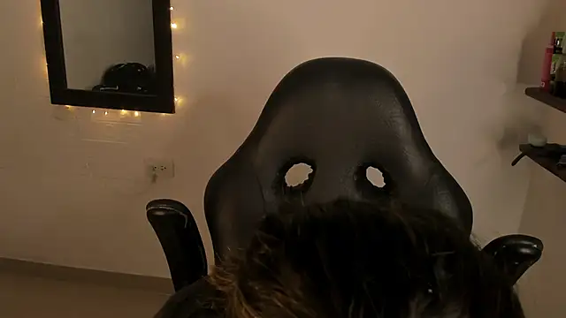 AnnikaMerliahh  online show from February 20, 2026, 12:38 pm