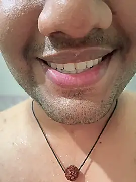 Snapshot of ved240 chatting on February 14, 2025, 1:40 pm ved240 online show from February 14, 2025, 1:40 pm