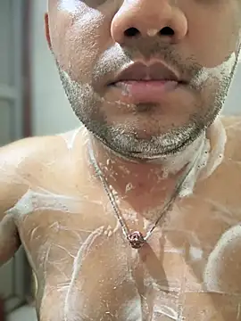 Snapshot of ved240 chatting on February 18, 2025, 12:28 pm ved240 online show from February 18, 2025, 12:28 pm