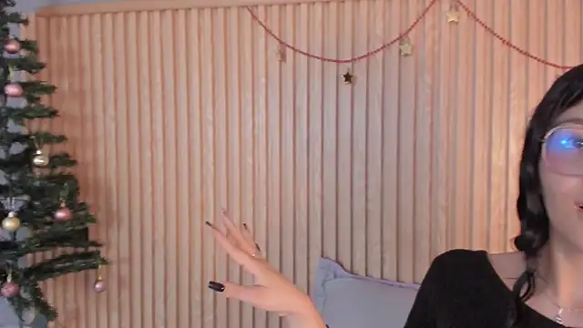 lana dol online show from November 25, 2025, 1:22 pm