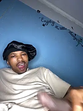 Snapshot of BlueIceCube chatting on December 22, 2024, 11:20 pm BlueIceCube online show from December 22, 2024, 11:20 pm