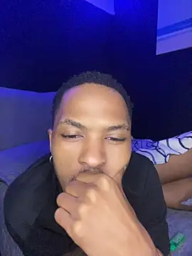 BlueIceCube online show from April 10, 2026, 9:52 pm