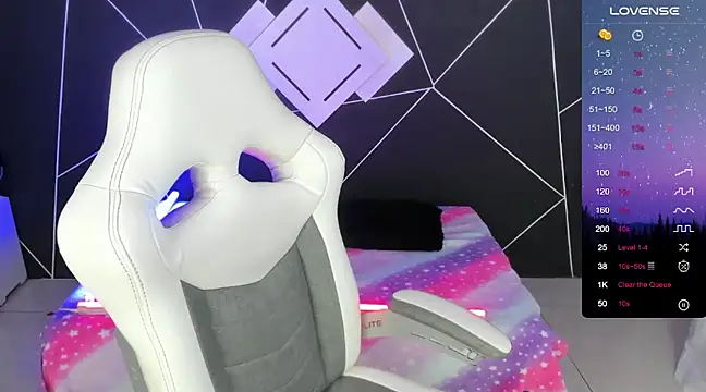 Snapshot of sofiakey chatting on December 30, 2024, 2:53 am sofiakey online show from December 30, 2024, 2:53 am