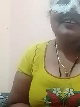 Snapshot of seemi_bhabhi chatting on February 3, 2025, 4:10 pm seemi bhabhi online show from February 3, 2025, 4:10 pm