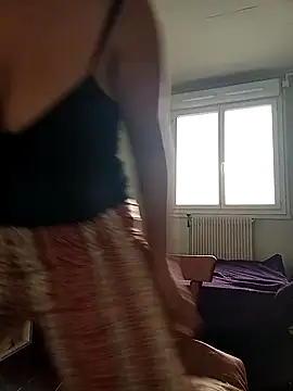 Nell-X online show from October 15, 2025, 8:03 am