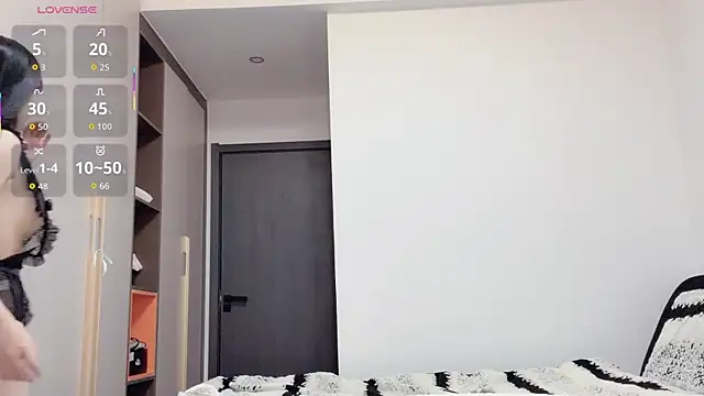 Snapshot of Lucky-susuBB chatting on February 7, 2026, 12:47 am Lucky-susuBB online show from February 7, 2026, 12:47 am