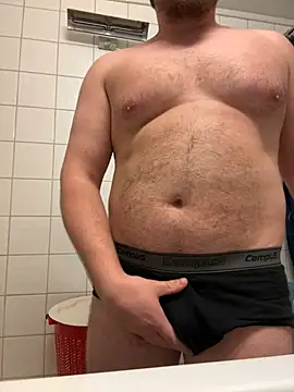 Snapshot of Johny69xo chatting on March 16, 2025, 9:26 pm Johny69xo online show from March 16, 2025, 9:26 pm