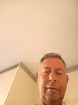 Snapshot of ActifBoy06 chatting on October 1, 2025, 6:19 am ActifBoy06 online show from October 1, 2025, 6:19 am