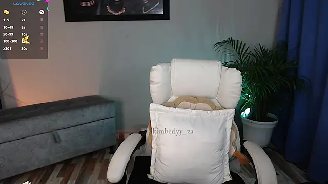 kim zaratte online show from January 11, 2026, 1:10 am