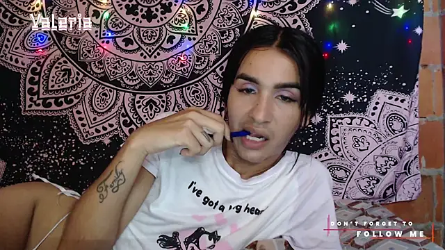 Snapshot of liissa_0 chatting on November 20, 2025, 2:17 pm liissa 0 online show from November 20, 2025, 2:17 pm