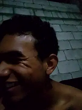 Reynold2608 online show from April 14, 2026, 1:55 am