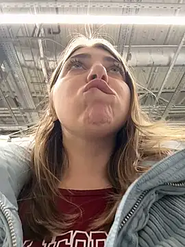 Snapshot of Sunny___Bunny chatting on December 14, 2024, 4:20 pm Sunny Bunny online show from December 14, 2024, 4:20 pm