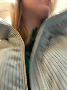 Snapshot of Sunny___Bunny chatting on December 20, 2024, 8:01 pm Sunny Bunny online show from December 20, 2024, 8:01 pm