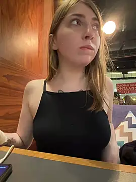 Snapshot of Sunny___Bunny chatting on January 12, 2025, 5:54 pm Sunny Bunny online show from January 12, 2025, 5:54 pm