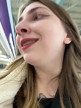 Snapshot of Sunny___Bunny chatting on February 4, 2025, 3:15 pm Sunny Bunny online show from February 4, 2025, 3:15 pm