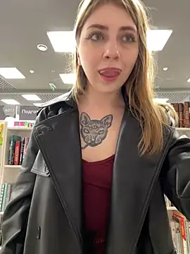 Snapshot of Sunny___Bunny chatting on February 25, 2025, 2:22 pm Sunny Bunny online show from February 25, 2025, 2:22 pm