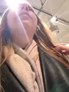 Snapshot of Sunny___Bunny chatting on November 15, 2025, 10:12 am Sunny Bunny online show from November 15, 2025, 10:12 am