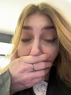 Snapshot of Sunny___Bunny chatting on January 6, 2026, 12:20 pm Sunny Bunny online show from January 6, 2026, 12:20 pm