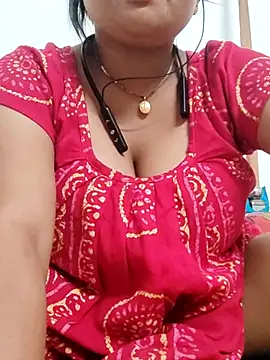 Snapshot of Priya_2222 chatting on March 1, 2025, 9:04 pm Priya 2222 online show from March 1, 2025, 9:04 pm