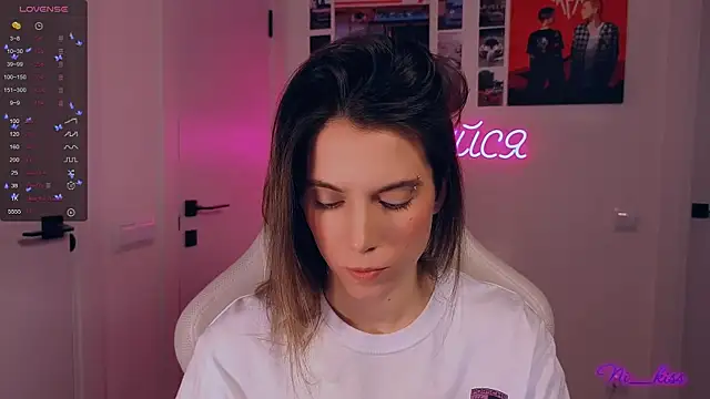  ni kiss online show from December 4, 2025, 6:49 pm