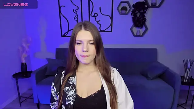 BellaSweetHeart online show from December 6, 2024, 3:33 pm