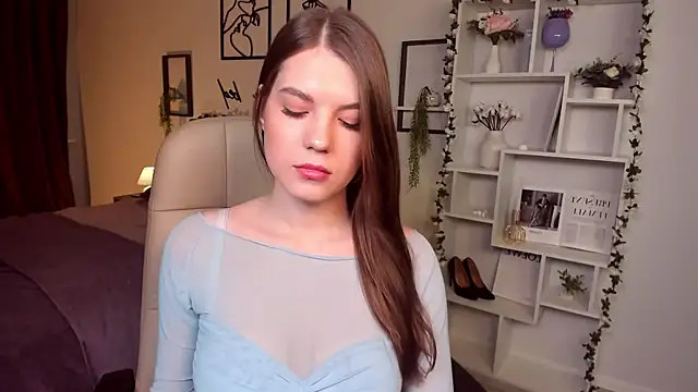 BellaSweetHeart online show from February 20, 2025, 3:30 pm