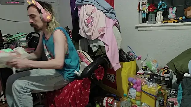 tallnerdyguy online show from March 27, 2026, 2:39 am