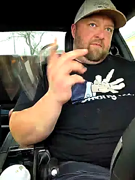 Strong Bear89 online show from February 10, 2025, 5:52 pm