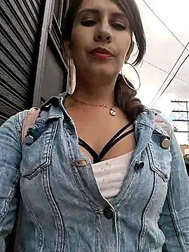 Alysson-- online show from January 30, 2025, 8:31 pm