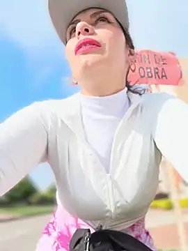 Alysson-- online show from April 4, 2026, 1:08 pm