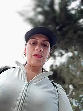 Alysson-- online show from April 11, 2026, 1:59 pm