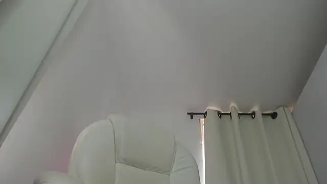 Snapshot of Abby_Halliwey chatting on February 24, 2025, 5:42 pm Abby Halliwey online show from February 24, 2025, 5:42 pm