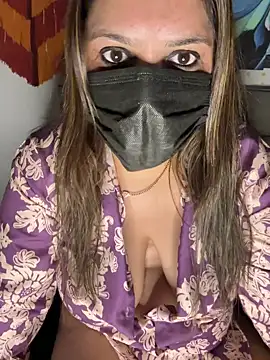 Snapshot of Reena_Darlinggg chatting on December 24, 2024, 7:22 pm Reena Darlinggg online show from December 24, 2024, 7:22 pm