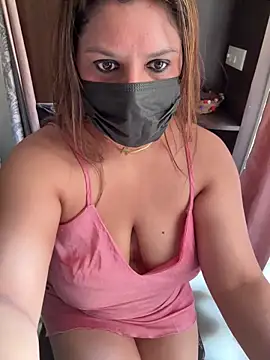 Snapshot of Reena_Darlinggg chatting on January 30, 2025, 6:46 am Reena Darlinggg online show from January 30, 2025, 6:46 am