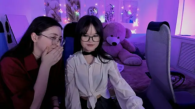 Snapshot of Elainebeness chatting on March 1, 2026, 9:17 pm Elainebeness online show from March 1, 2026, 9:17 pm