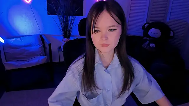 Elainebeness online show from March 29, 2026, 6:52 pm