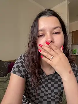 PoppyRobinson online show from December 12, 2024, 8:14 am