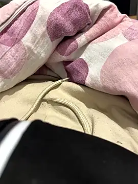 Snapshot of 27SKLuder chatting on January 15, 2026, 6:18 am 27SKLuder online show from January 15, 2026, 6:18 am