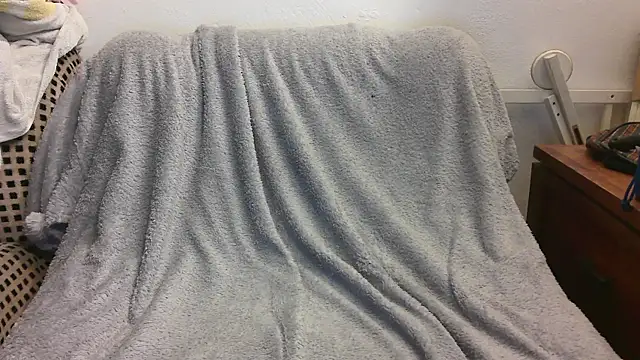 Maebi online show from December 3, 2024, 11:24 pm