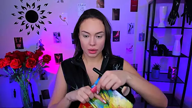 JaneWyatt online show from March 14, 2025, 3:15 am