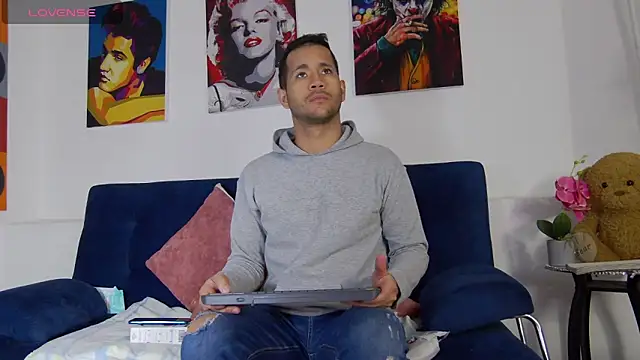 zaid lion online show from February 5, 2025, 12:06 pm