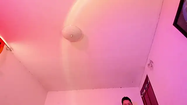 Miss oliviaa online show from September 23, 2025, 4:54 pm