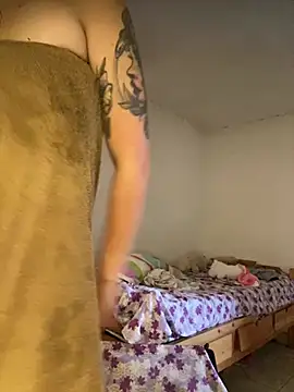 Miss oliviaa online show from February 2, 2026, 8:40 pm