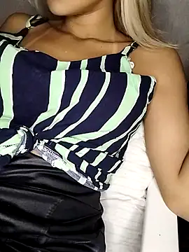 Snapshot of fofinhaa12 chatting on March 22, 2025, 10:37 pm fofinhaa12 online show from March 22, 2025, 10:37 pm