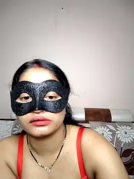 bigtitsqueen online show from April 3, 2026, 7:28 am