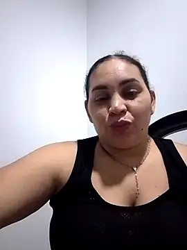 Snapshot of MirandaSoto chatting on January 18, 2025, 4:48 am MirandaSoto online show from January 18, 2025, 4:48 am