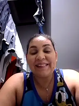 Snapshot of MirandaSoto chatting on January 19, 2025, 4:12 am MirandaSoto online show from January 19, 2025, 4:12 am